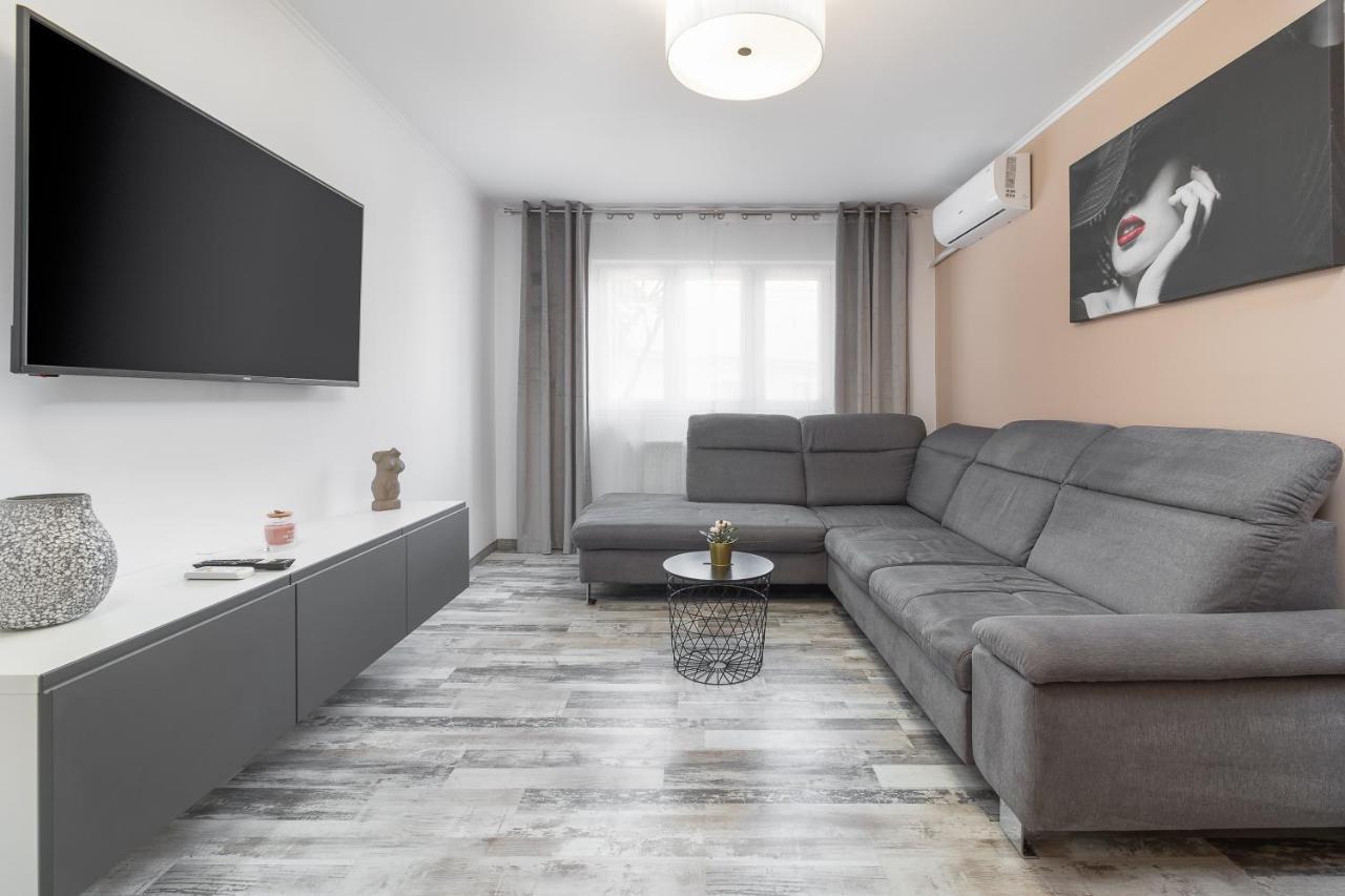 Decebal Flat Apartment Oradea Exterior foto