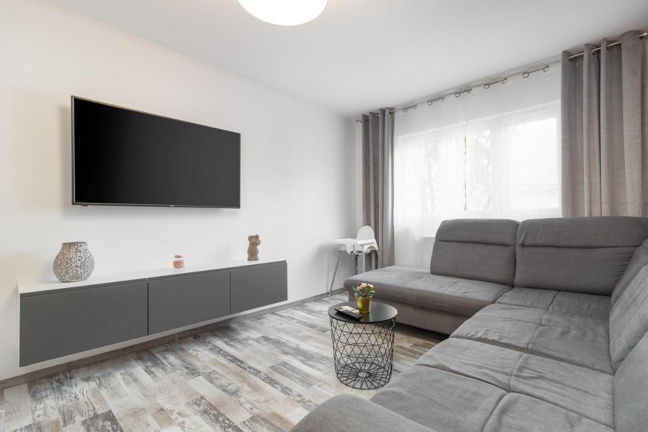 Decebal Flat Apartment Oradea Exterior foto