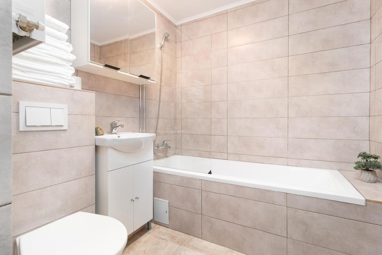 Decebal Flat Apartment Oradea Exterior foto